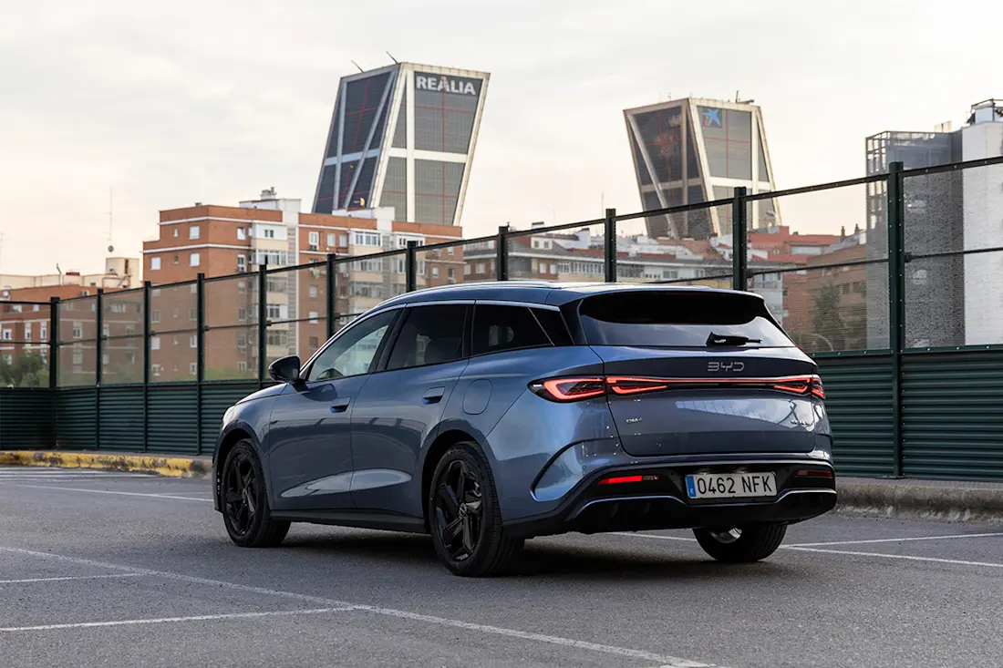 SEAL 6 DM-i Touring Estático (18) 1200X800