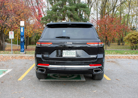 Jeep Grand Cherokee 4xe vs Mazda CX-90 PHEV 2024 : match comparatif Image