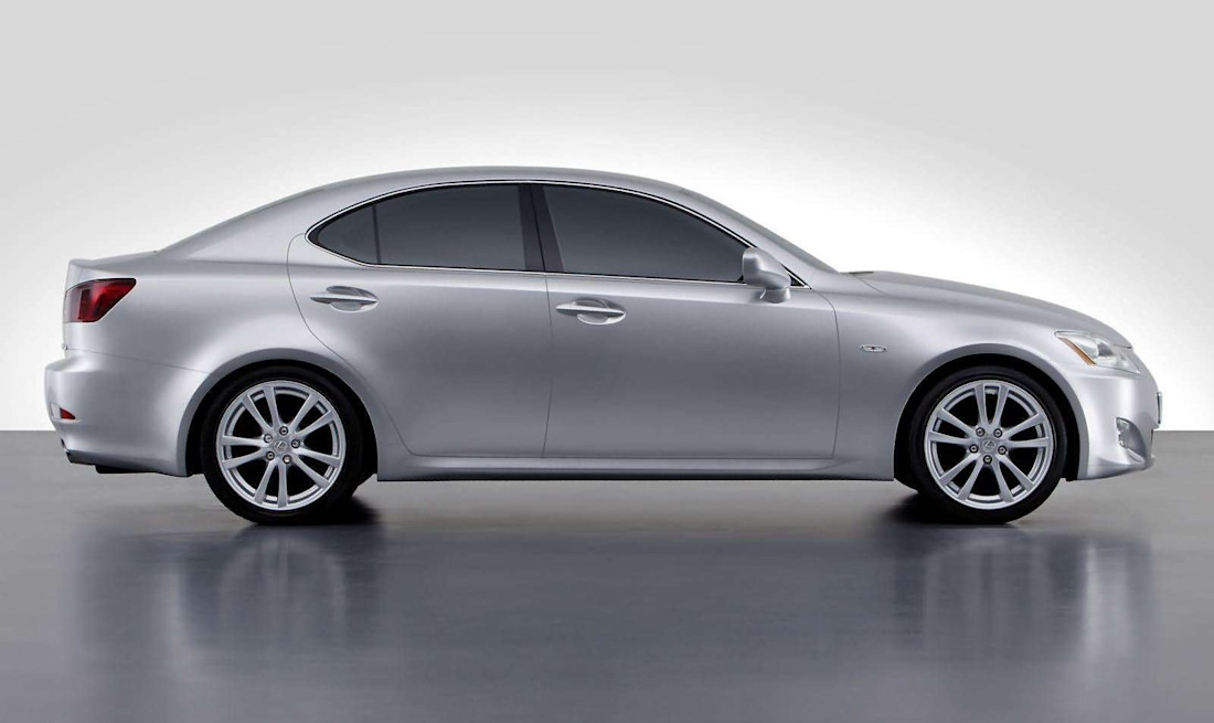 lexus-is-250-side