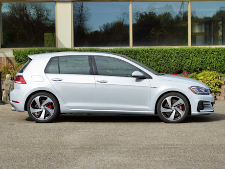 Editorial 2018 volkswagen golf gti 03 jb