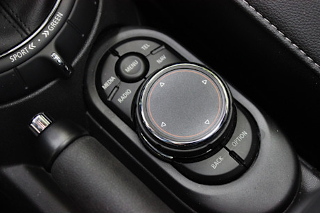 Editorial 2015 mini cooper s 5 door dh 26