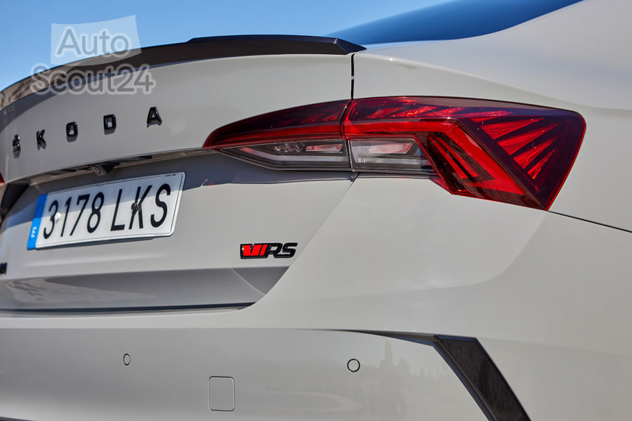 skoda-octavia-rs (4).jpg