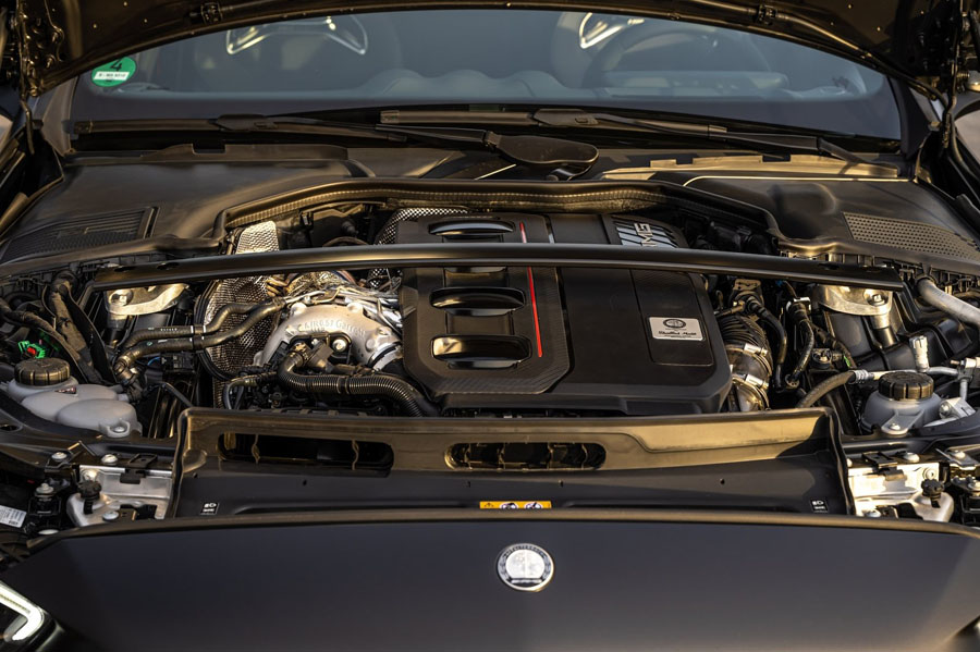 Mercedes-Benz-C63_S_AMG_E_Performance-2023-1600-6b.jpg