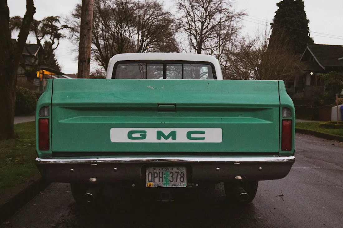 13 - Truck Tailgate and cover - zachary-keimig-MPlzvdxU8V0-unsplash