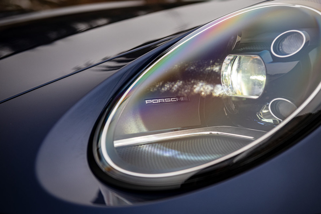 Nettoyer les vitres de la voiture