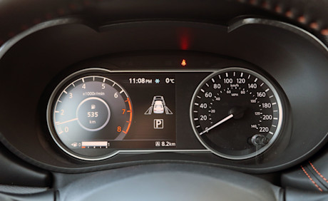 Editorial 2021 nissan versa sr 18 jm