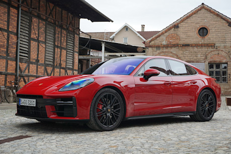 Editorial 2025 porsche panamera fd di 241010 20