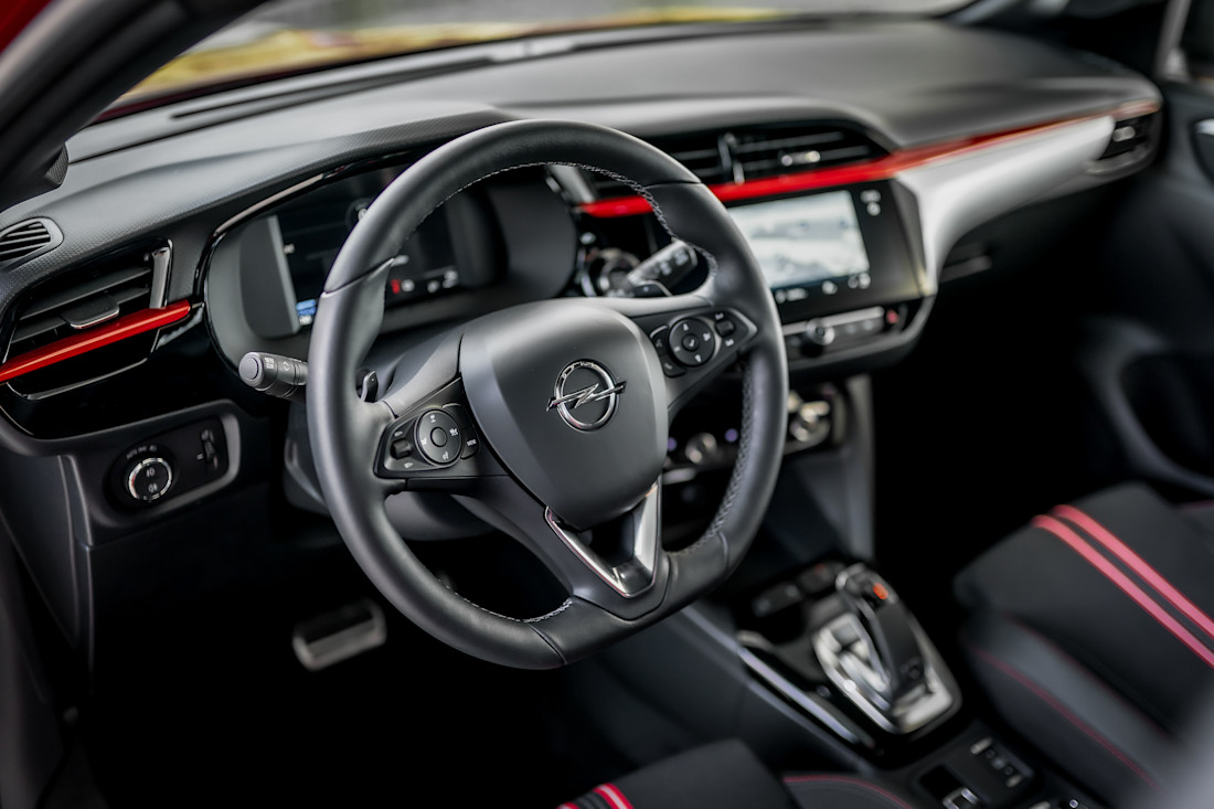 Opel-Corsa-Interior-508675.jpg