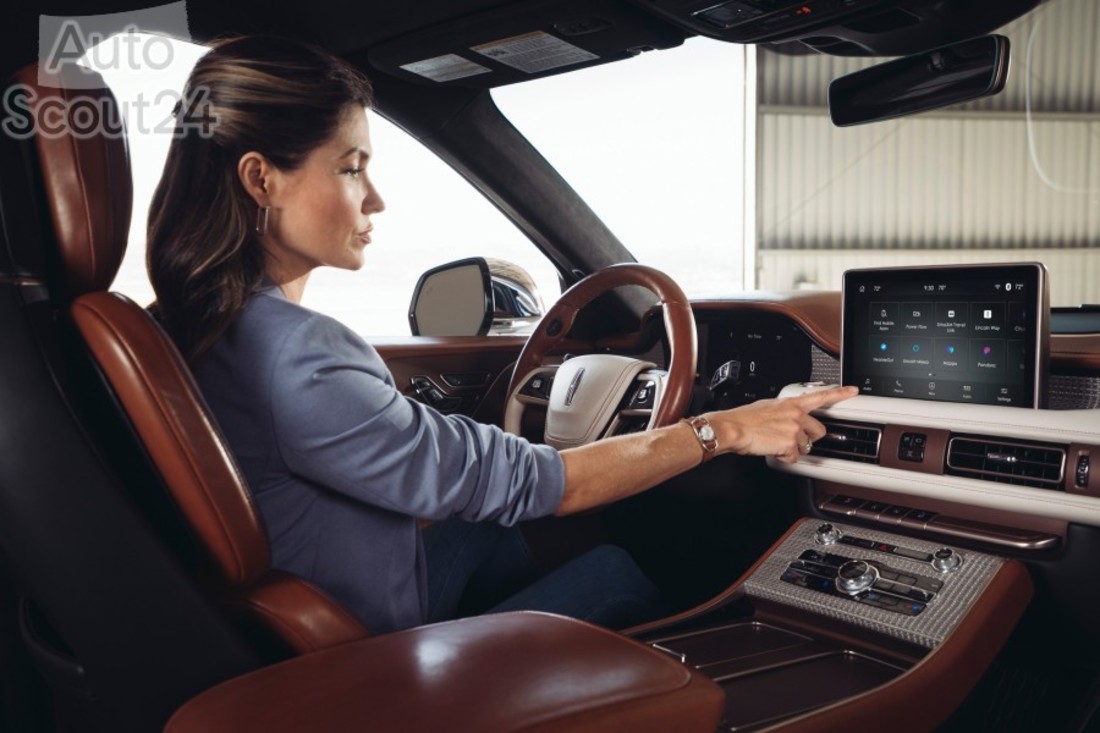 Lincoln-Aviator-Shinola-Concept-16 (2).jpg