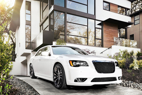 Editorial 03b 2012 chrysler 300 srt8