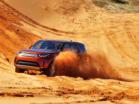 Editorial 2017 land rover discovery 15 jb