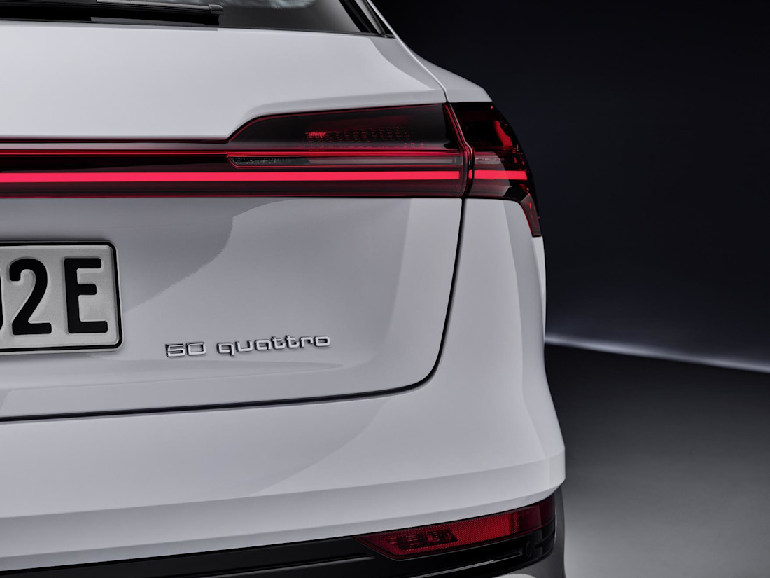 Audi e-tron 50 quattro 07.jpg