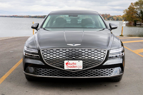Editorial 2023 genesis electrified g80 prestige 01 jm