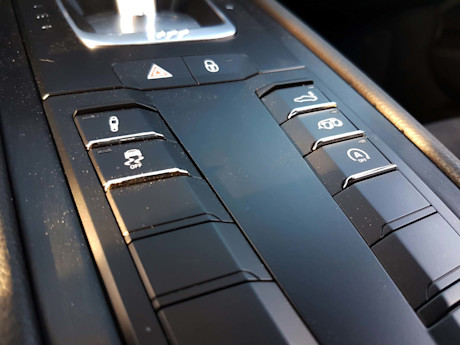 Editorial 2017 porsche 911 carrera 4 gts 25 jp