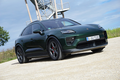 Editorial 2025 porsche macan electric fd di 2401010 24