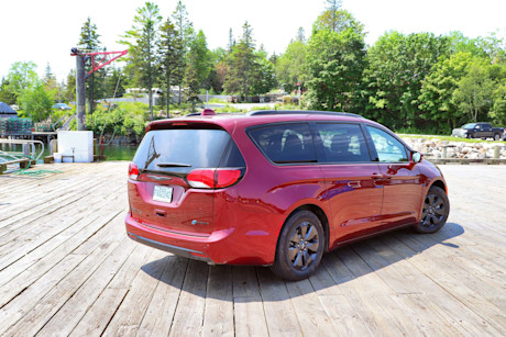 Editorial 2019 chrysler pacifica hybrid 07 db fr