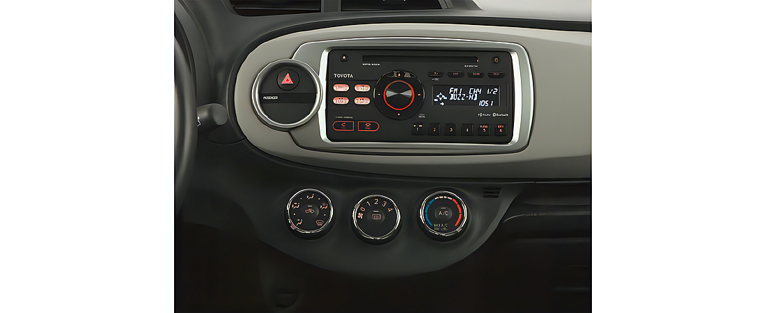 Toyota Yaris 2012 11