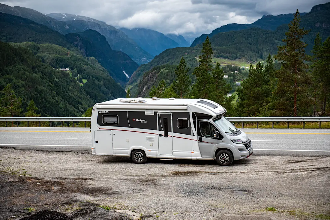 In aller Regel reichen die 160 PS des Fiat-Diesels (in dieser Variante seit 2022 nicht mehr lieferbar) für das gewichtige Wohmobil aus. Nur auf Passstraßen müht sich der 2,2 Liter Multijet3 merklich ab.  In aller Regel reichen die 160 PS des Fiat-Diesels (in dieser Variante seit 2022 nicht mehr lieferbar) für das gewichtige Wohmobil aus. Nur auf Passstraßen müht sich der 2,2 Liter Multijet3 merklich ab.