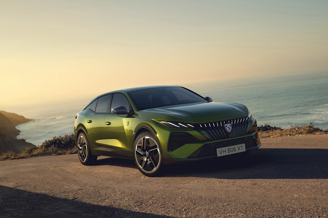 Recensione Peugeot 408: un crossover fuori dagli schemi, ma che resta razionale