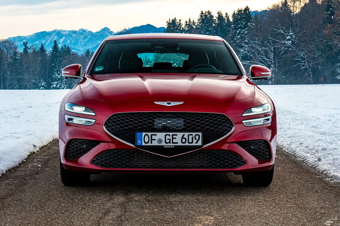 Genesis-G70-Shooting-Front Genesis-G70-Shooting-Front