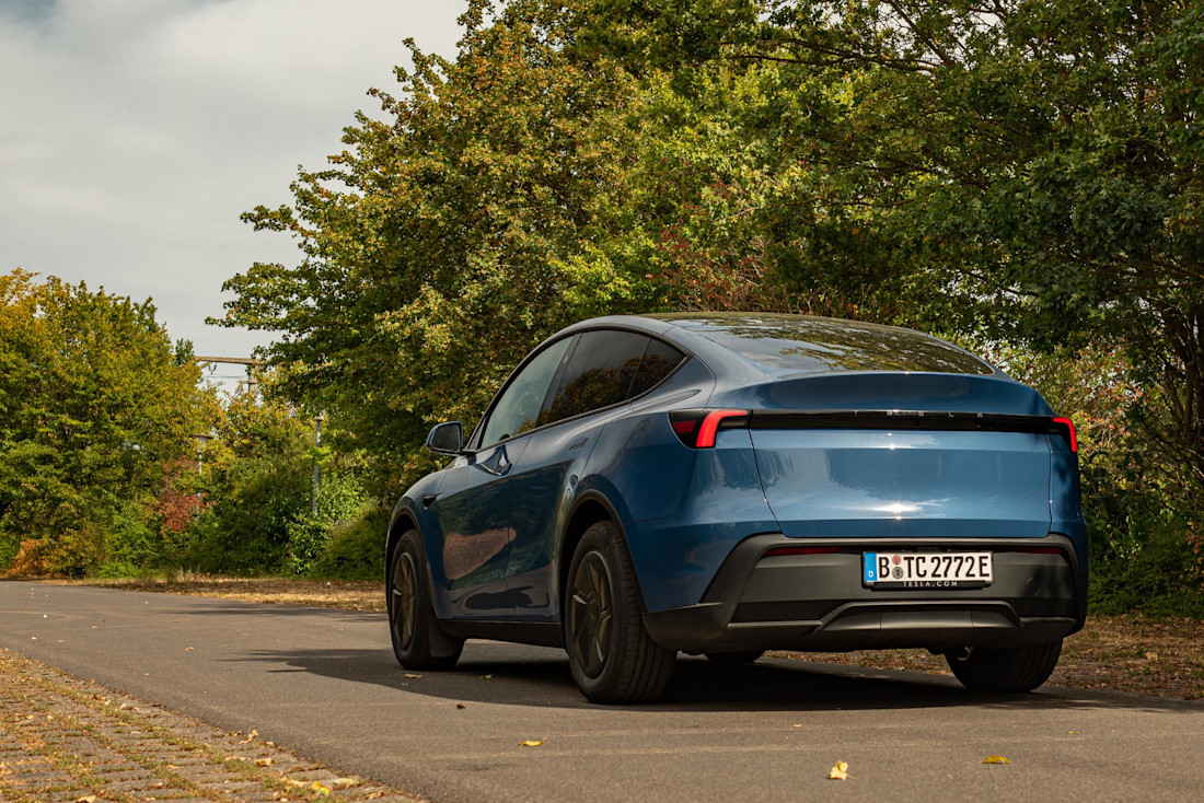 tesla-model-y-hinterrad-2026-titelbild