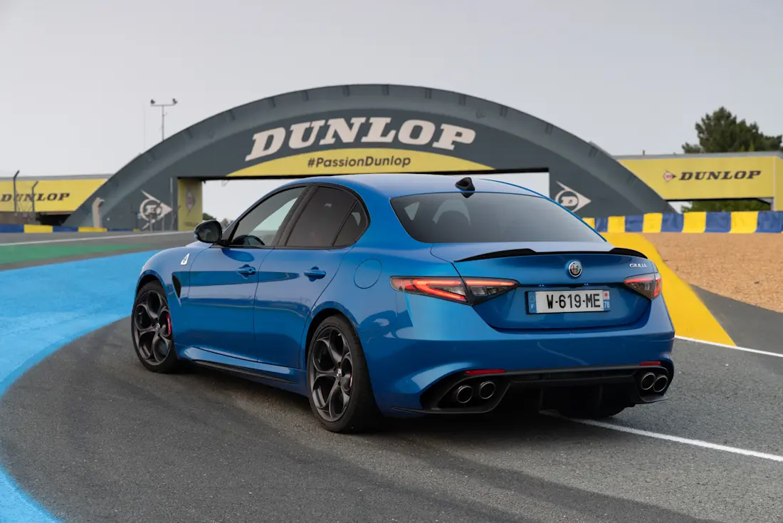 Alfa Romeo Giulia Quadrifoglio 4