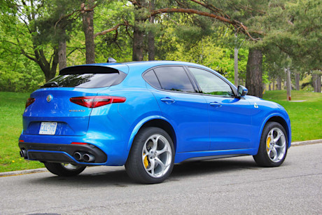 Editorial 2019 alfa romeo stelvio quadrifoglio awd 06 dw