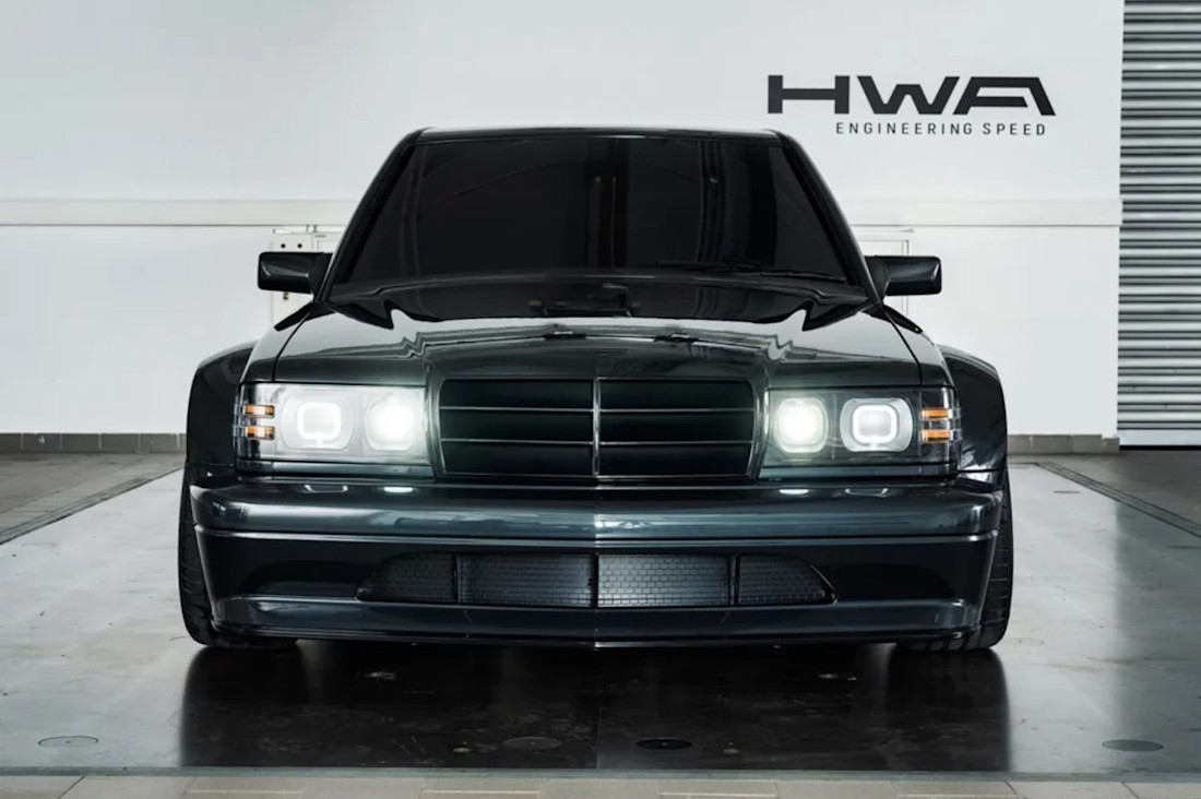 HWA-Mercedes-190E-2 (5).jpg