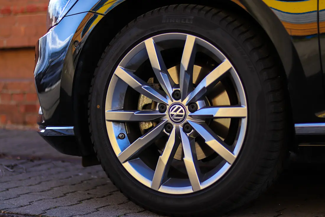 Volkswagen Passat Variant 20 TSI Wheel 1 Volkswagen Passat Variant 20 TSI Wheel 1