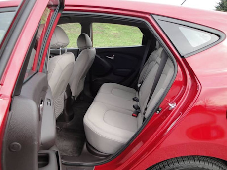 Editorial 2010 hyundai tucson gl awd gw 06