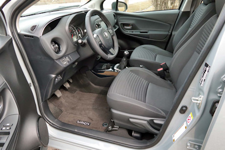 Editorial 2019 toyota yaris hatchback se 5m 14 jm
