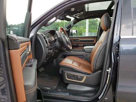 Editorial 2019 ram 1500 laramie longhorn 09 sw