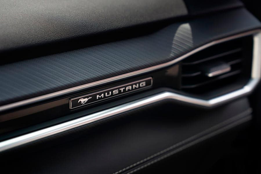 Nuevo-Ford-Mustang_GT-2024-interior (1).jpg