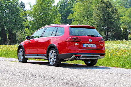 Editorial 2016 volkswagen golf alltrack jy 18