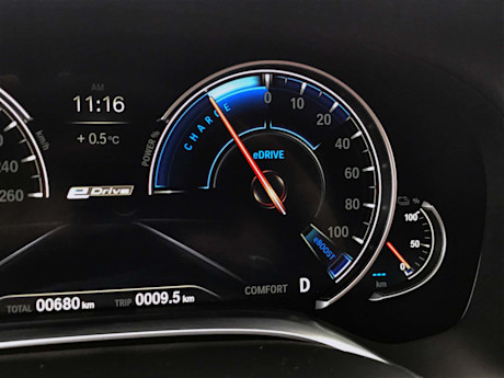 Editorial 2019 bmw 740le 24 mb