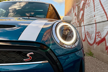 Editorial 2022 mini cooper s 5 door premierplus 10 ct