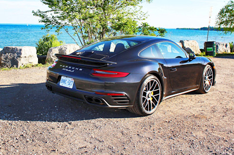 Editorial 2017 porsche 911 turbo s pb 03