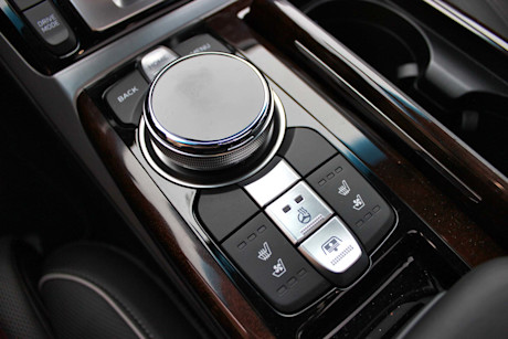 Editorial 2017 genesis g90 33t 25 dh