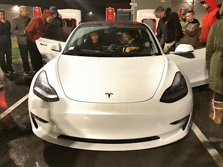Editorial tesla model 3 north america tour 02 ss