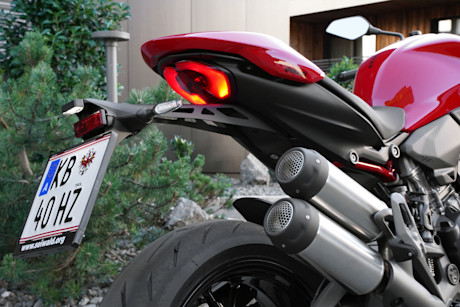 10 ducati-monster-2026-heck-seitlich-detail
