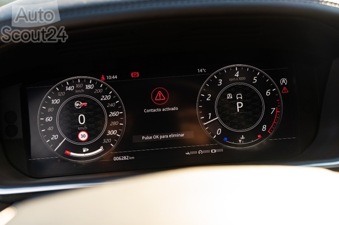 Jaguar-Land Rover SV - 3000px-10.jpg