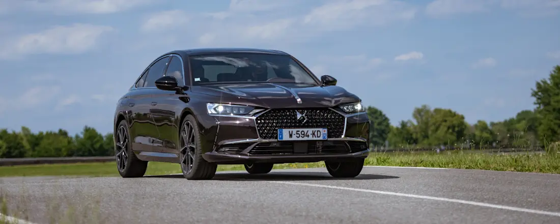 DS 9 ETENSE 4X4 360 6 DS 9 ETENSE 4X4 360 6