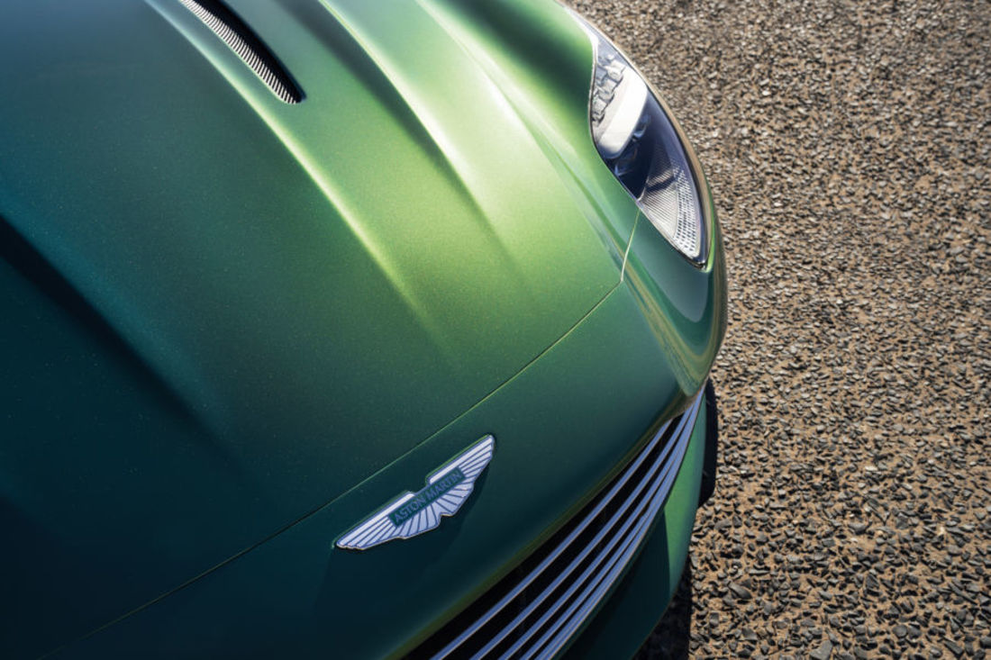 Nuevo-Aston-Martin-DB12-2023 (13).jpg