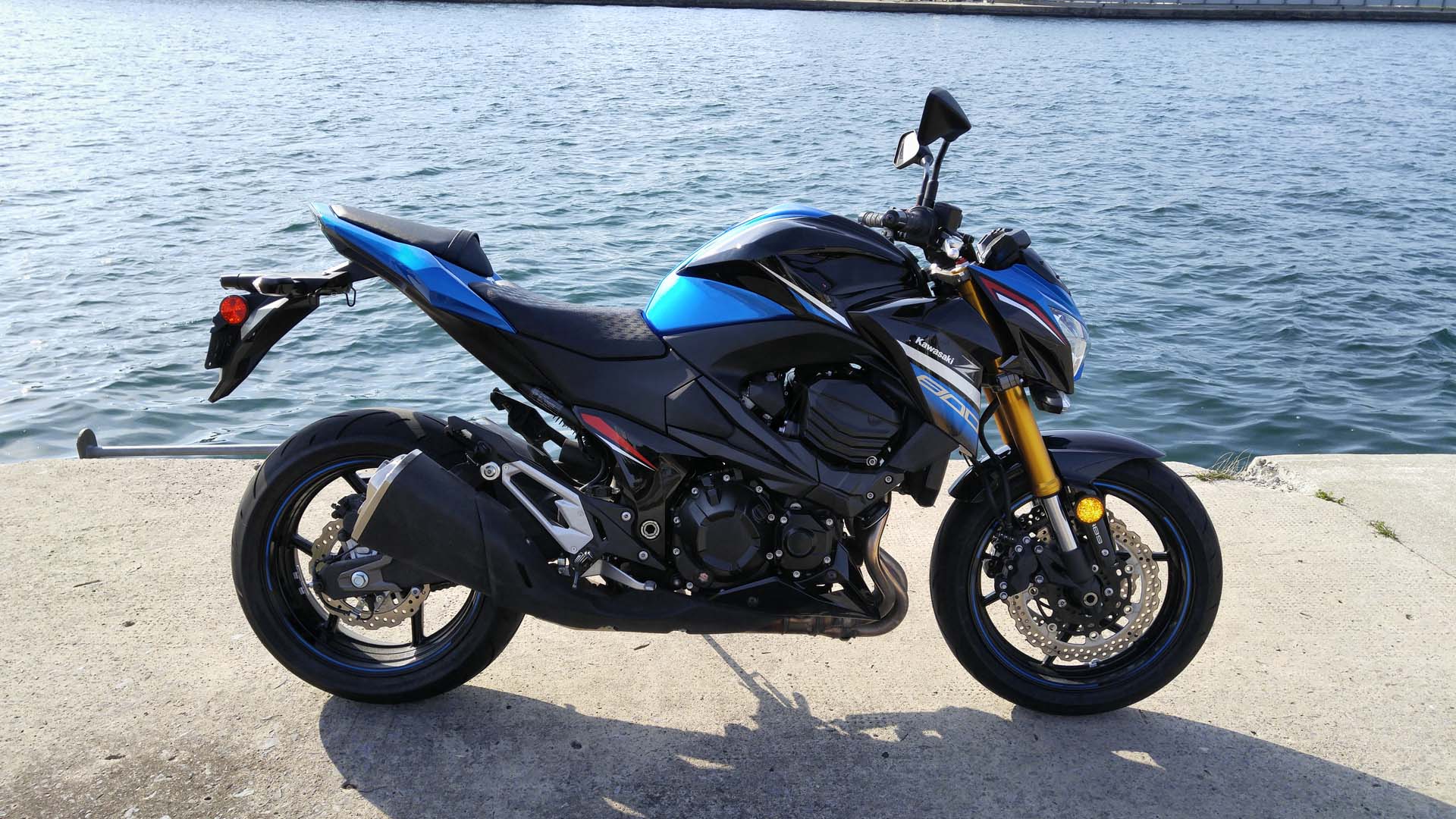 2016 Kawasaki Z800 Test Ride - AutoTrader.ca