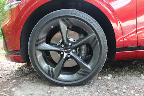 Editorial 2026 genesis gv70 35t sport awd fd pb 250405 4