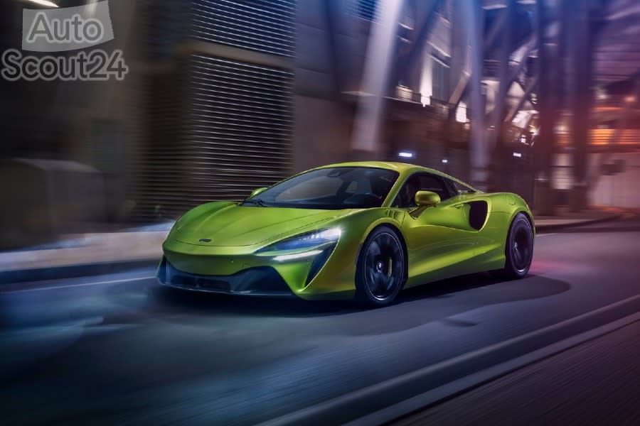 McLaren-Artura-2022-1280-0b (2).jpg