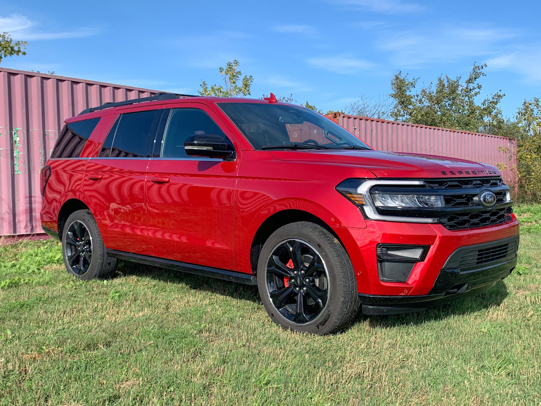 2022 Ford Expedition Stealth Edition Review