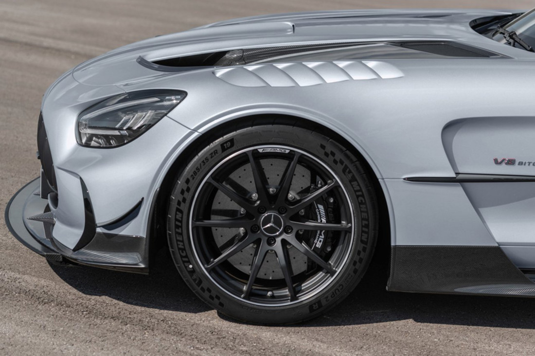 Mercedes-Benz-AMG_GT_Black_Series-2021-1280-46.jpg