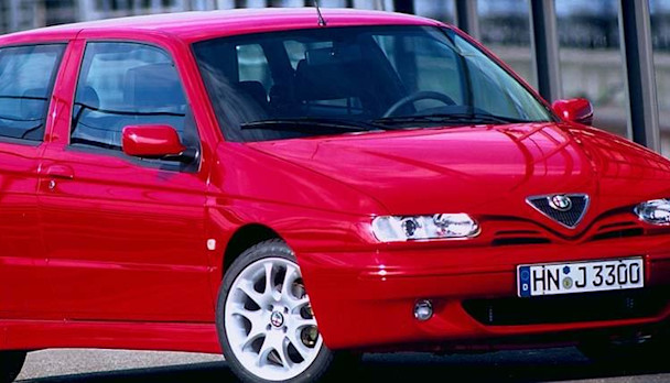 Alfa Romeo 145