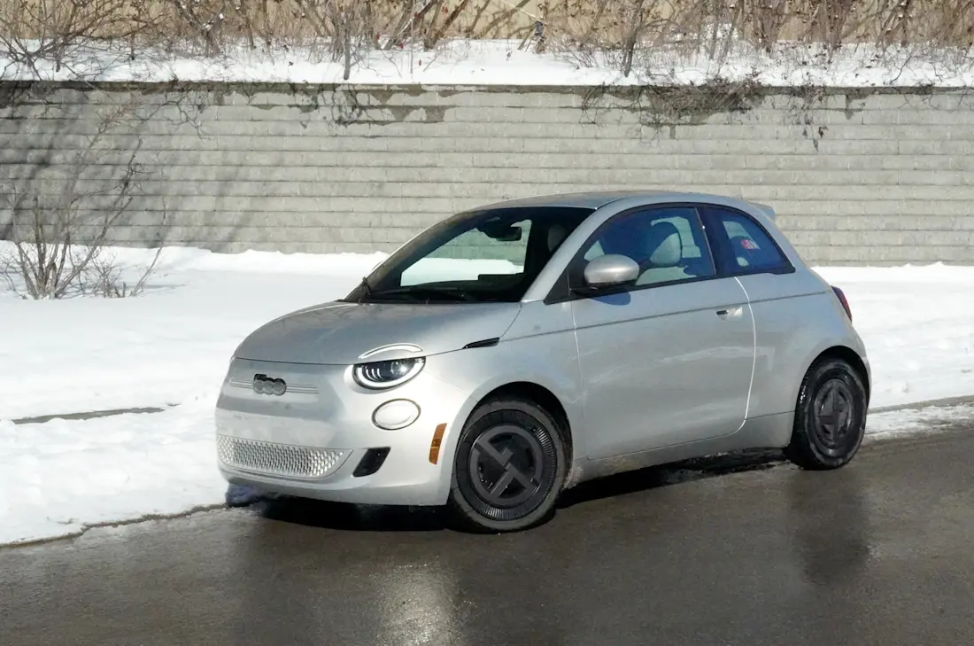 2025 Fiat 500e Griogio Armani - TD - VA - 260404 - 15